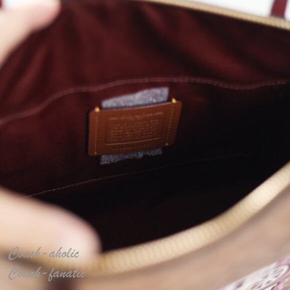 NWT Coach CX587 Fiona Tote Bag In Signature Canvas Horse & Carriage Print - Picture 10 of 11